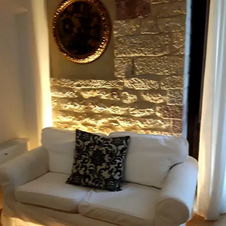 Brizi 10 Lägenhetshotell Assisi