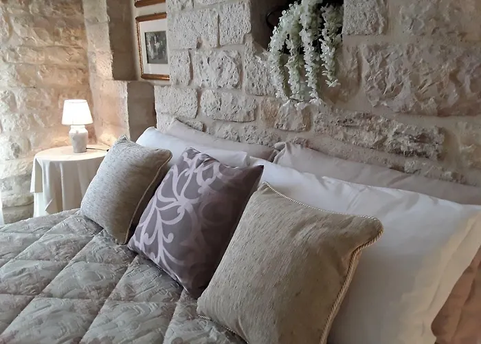 Brizi 10 Hotel apartamentowy Asyż